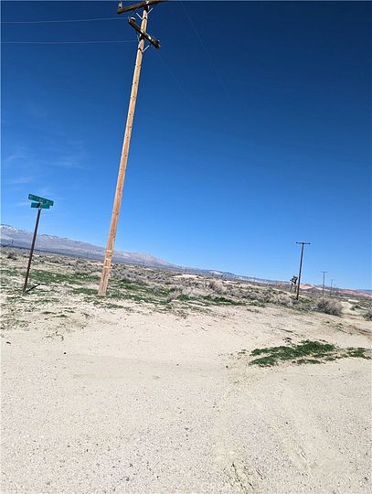 2.5 Acres of Land for Sale in Rosamond, California