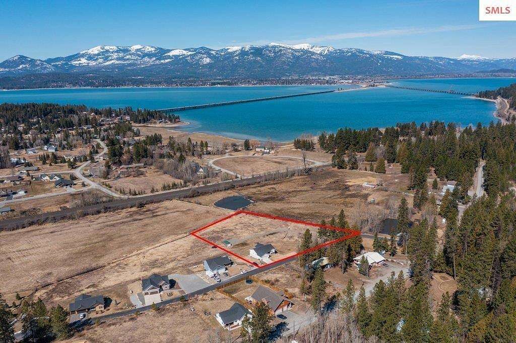 2.34 Acres of Residential Land with Home for Sale in Sagle, Idaho