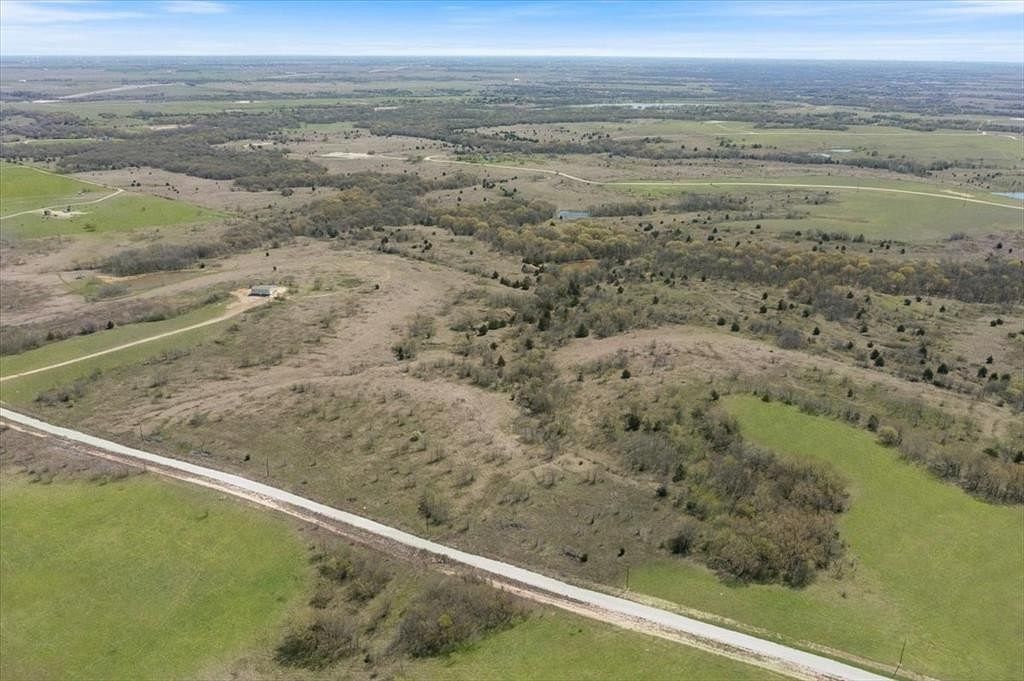 10 Acres of Agricultural Land for Sale in St. Jo, Texas