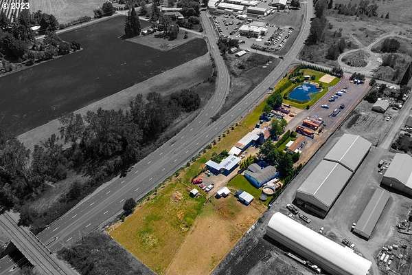 4.2 Acres of Improved Commercial Land for Sale in McMinnville, Oregon