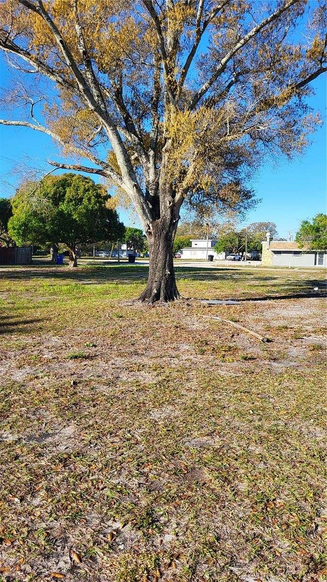 0.15 Acres of Mixed-Use Land for Sale in St. Petersburg, Florida