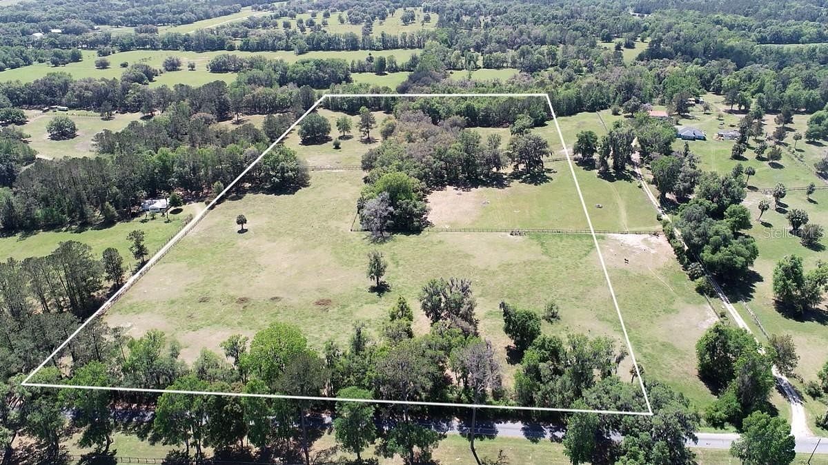 20 Acres of Agricultural Land for Sale in Reddick, Florida