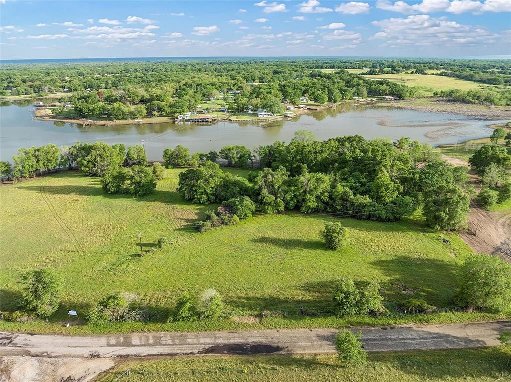 1.1 Acres of Residential Land for Sale in Thornton, Texas