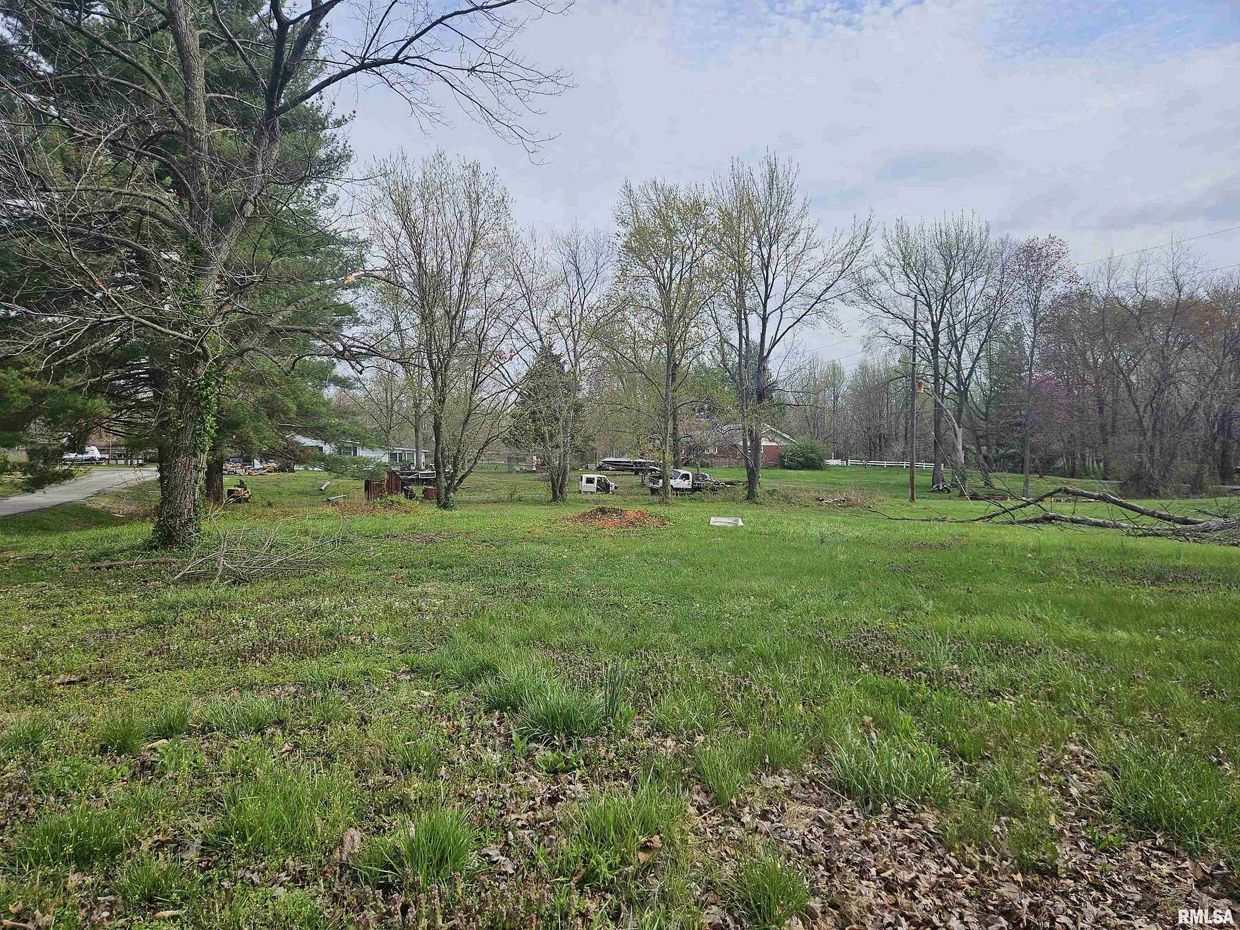 0.64 Acres of Residential Land for Sale in Benton, Illinois