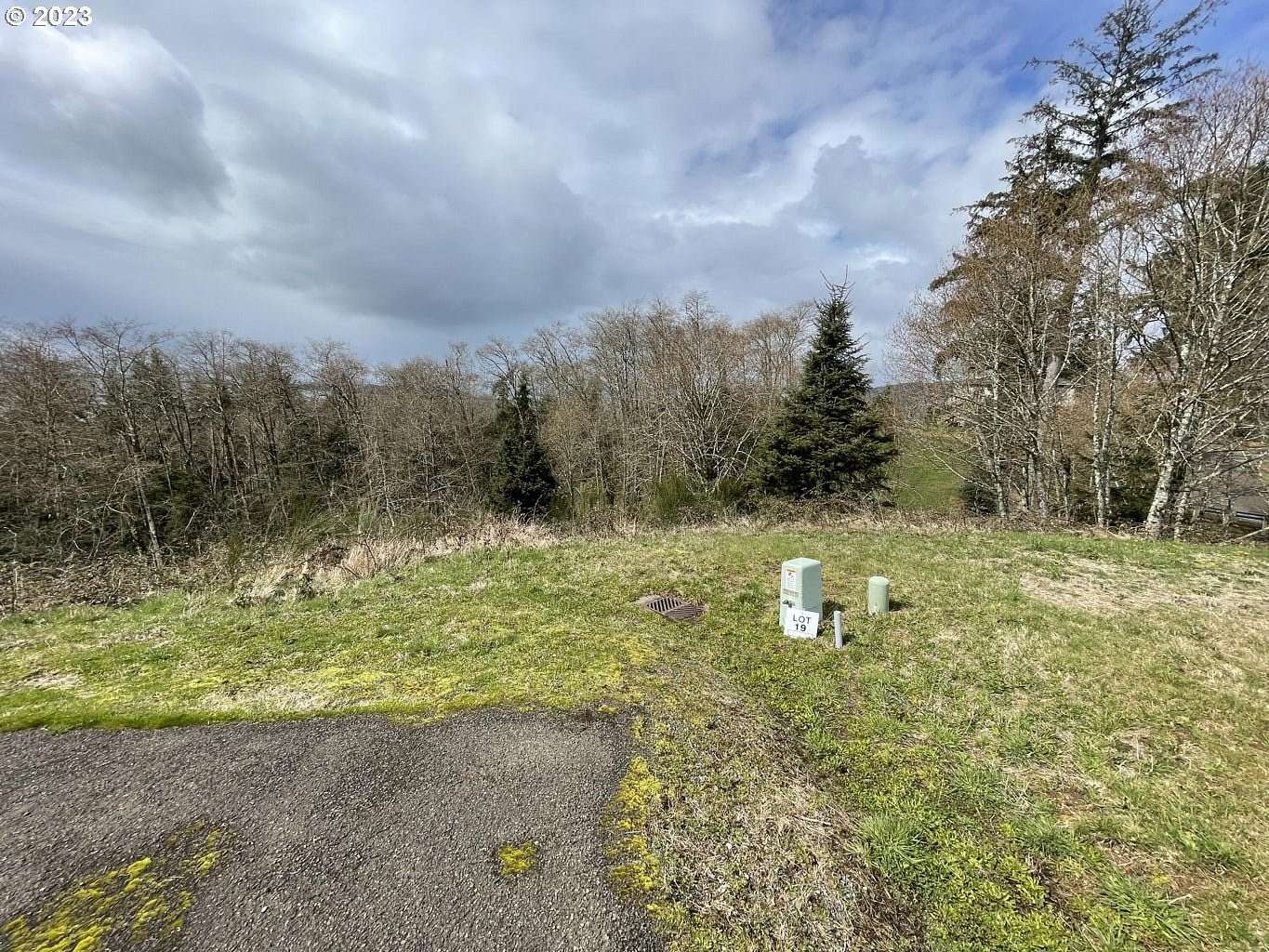 0.25 Acres of Residential Land for Sale in Bay City, Oregon