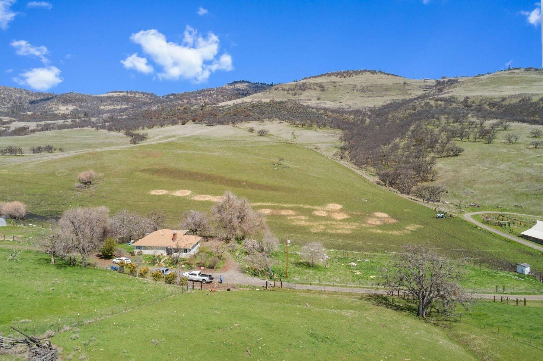 139 Acres of Land with Home for Sale in Ashland, Oregon