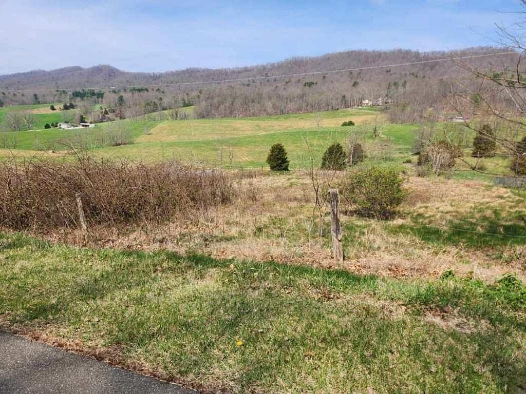 0.5 Acres of Residential Land for Sale in Wytheville, Virginia