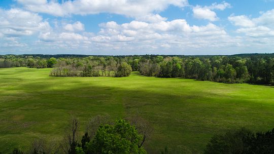 333 Acres of Recreational Land & Farm for Sale in Corrigan, Texas
