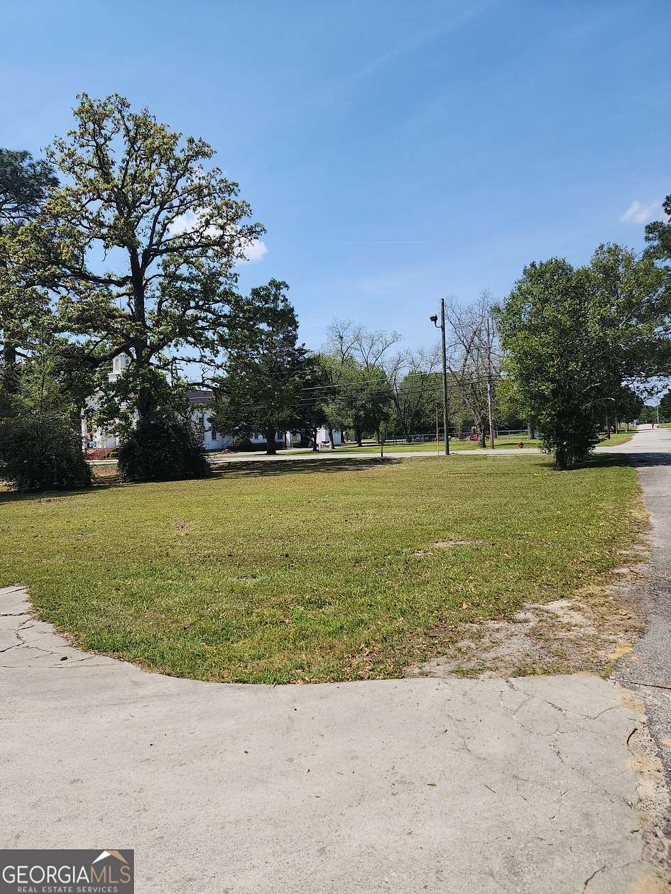 0.26 Acres of Residential Land for Sale in Wadley, Georgia