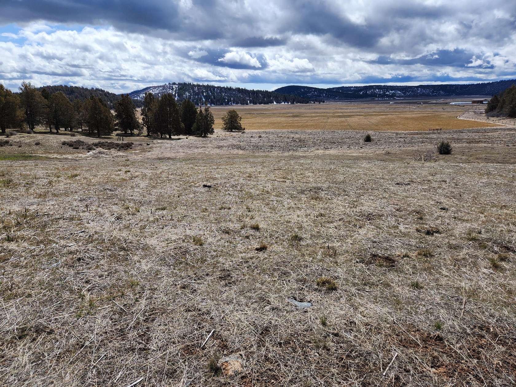 0.8 Acres of Residential Land for Sale in Klamath Falls, Oregon