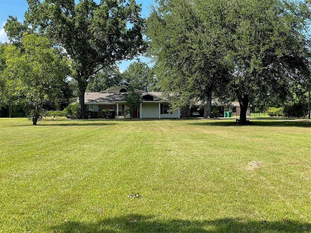 4.4 Acres of Residential Land with Home for Sale in Monroe, Louisiana
