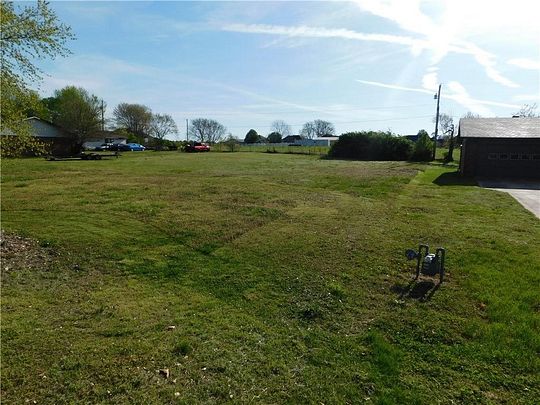 1.032 Acres of Commercial Land for Sale in Springdale, Arkansas