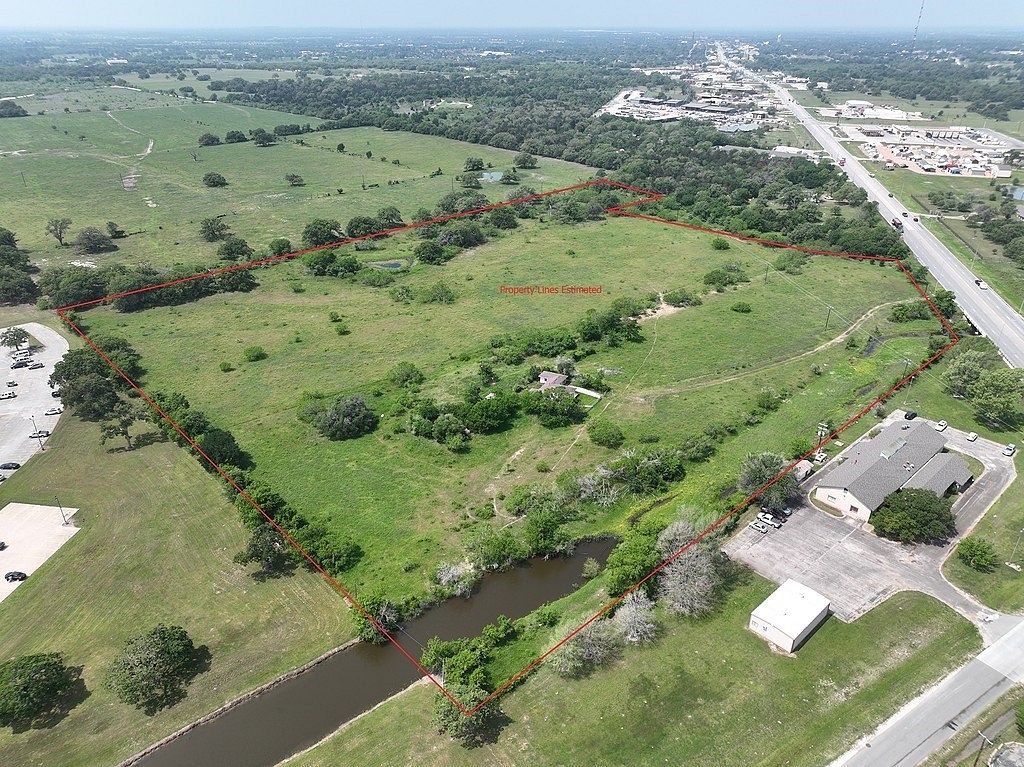 21.6 Acres of Improved Land for Sale in Giddings, Texas