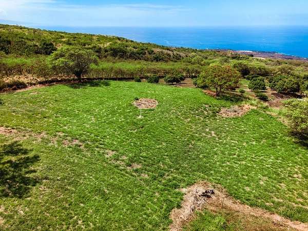 1.37 Acres of Residential Land for Sale in Kealakekua, Hawaii