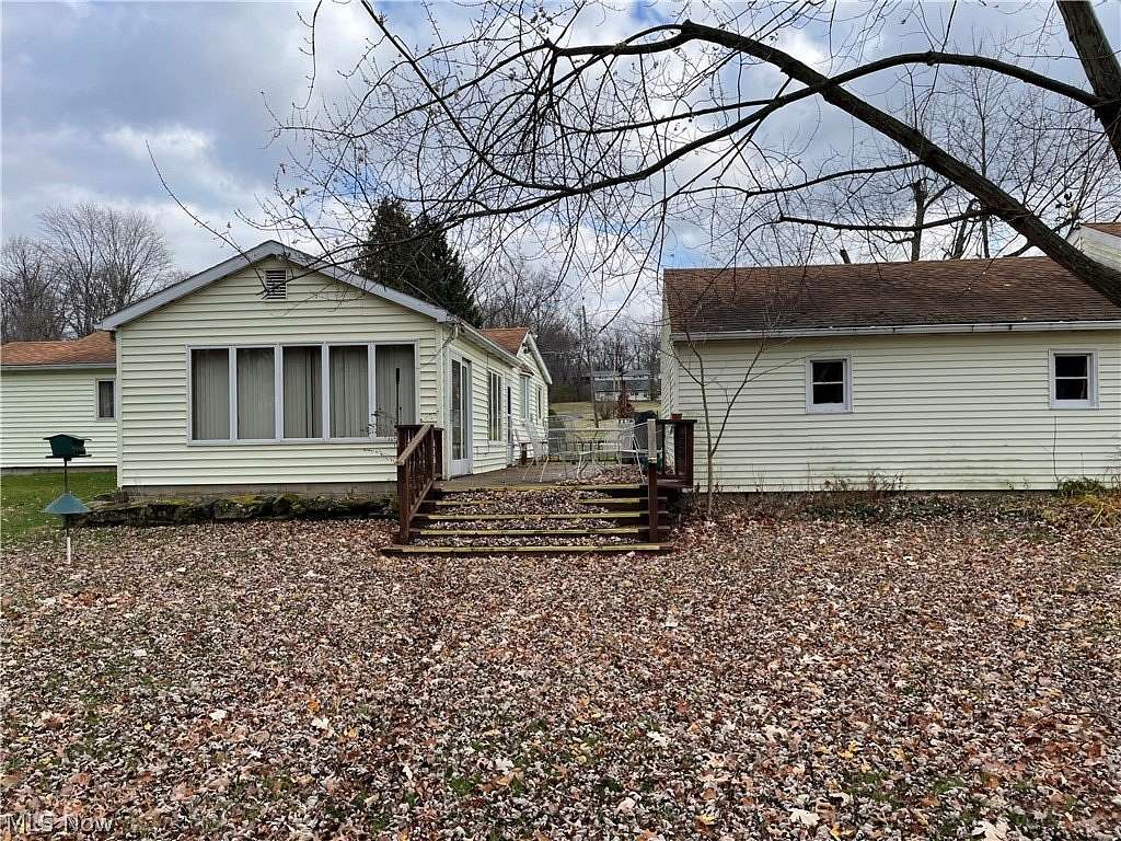 3.79 Acres of Residential Land with Home for Sale in Mineral Ridge, Ohio