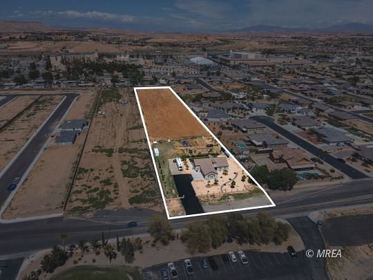 4 Acres of Residential Land with Home for Sale in Mesquite, Nevada