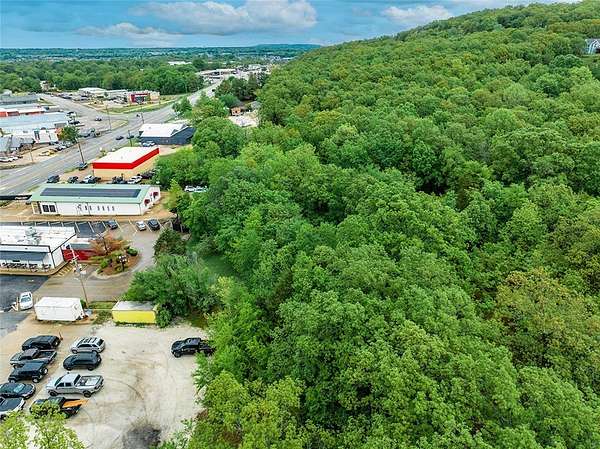 6 Acres of Residential Land for Sale in Fayetteville, Arkansas