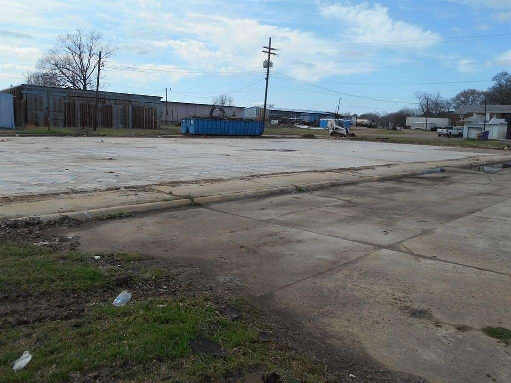 0.78 Acres of Improved Commercial Land for Sale in Springhill