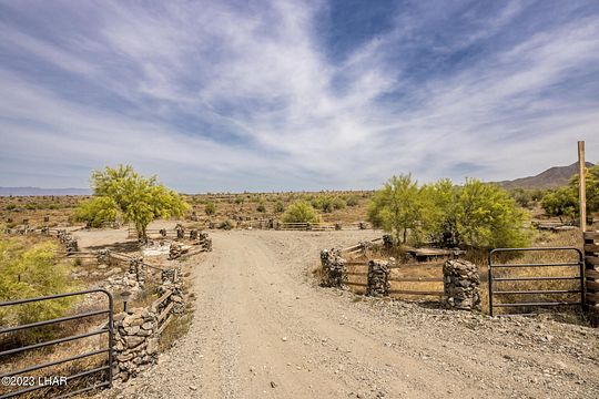 32 Acres of Land for Sale in Lake Havasu City, Arizona