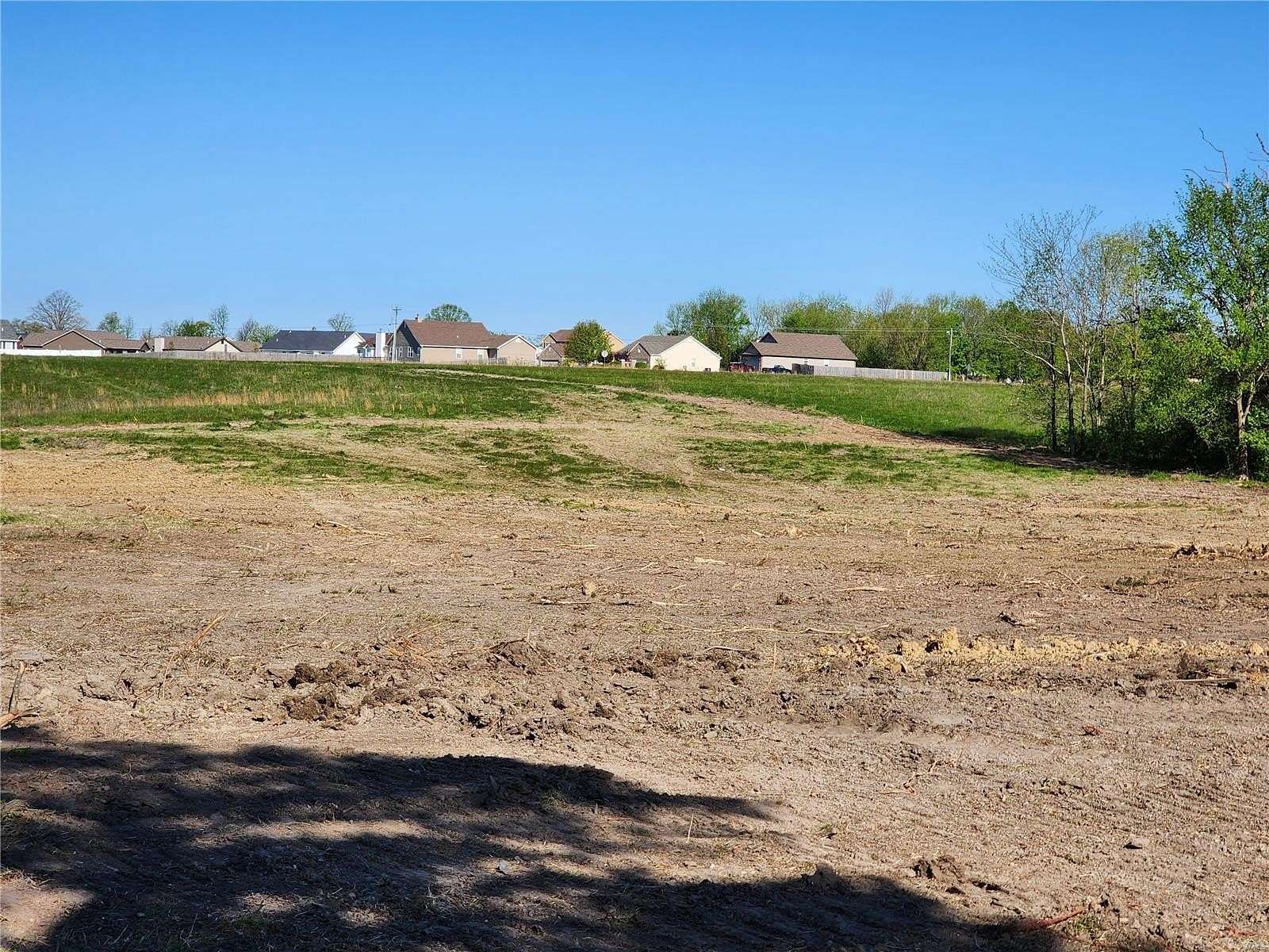 20 Acres of Mixed-Use Land for Sale in Winfield, Missouri