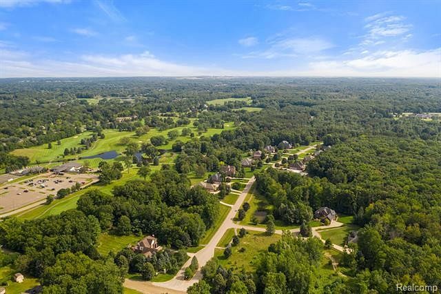 1 Acre of Residential Land for Sale in Lake Orion, Michigan