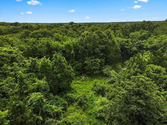 5 Acres of Land for Sale in Fenton, Missouri