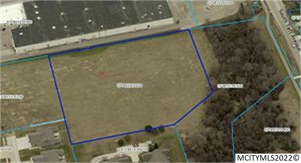 5.7 Acres of Residential Land for Sale in Mason City, Iowa
