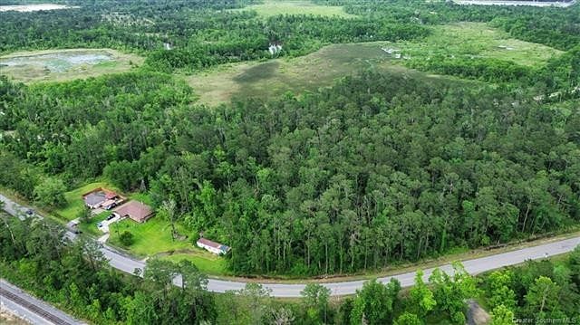 22 Acres of Commercial Land for Sale in Sulphur, Louisiana