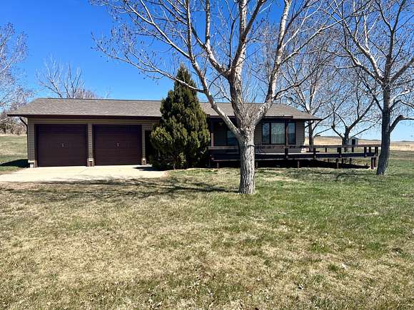 4.5 Acres of Residential Land with Home for Sale in Linton, North Dakota