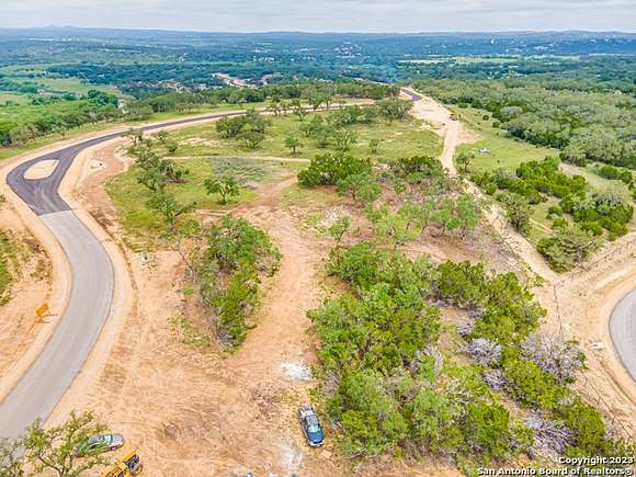 1 Acre of Residential Land for Sale in Canyon Lake, Texas