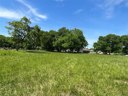 0.9 Acres of Residential Land for Sale in Honey Grove, Texas