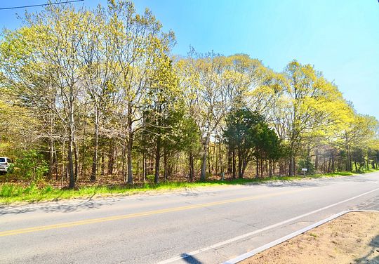 4.8 Acres of Residential Land for Sale in Oak Bluffs, Massachusetts