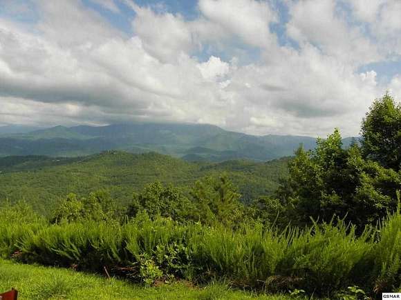 1 Acre of Residential Land for Sale in Gatlinburg, Tennessee