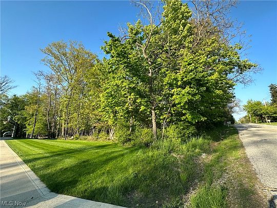 1 Acre of Residential Land for Sale in Willoughby Hills, Ohio