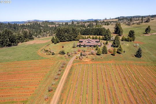 101 Acres of Agricultural Land with Home for Sale in Oakland, Oregon