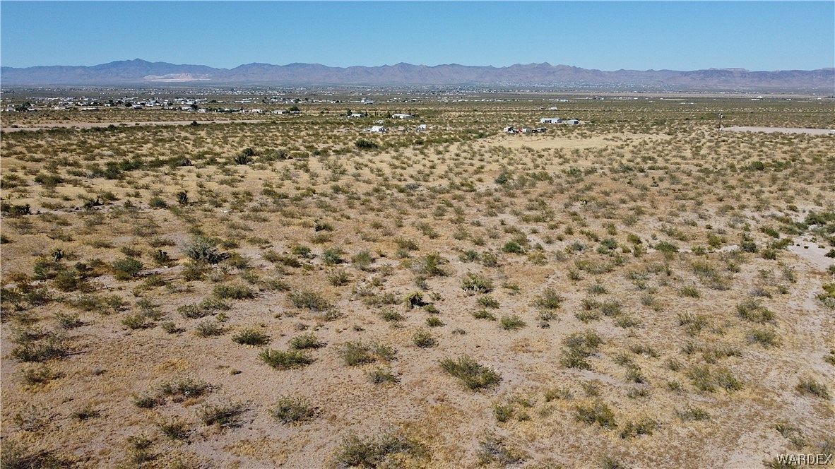 3.3 Acres of Land for Sale in Golden Valley, Arizona
