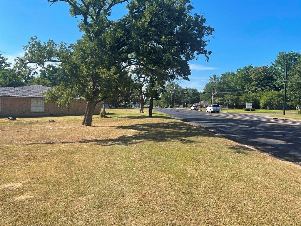 0.322 Acres of Commercial Land for Sale in Athens, Texas