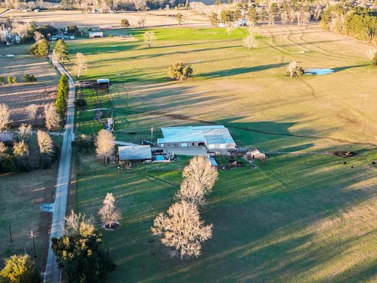 44.6 Acres of Agricultural Land with Home for Sale in Kirbyville, Texas