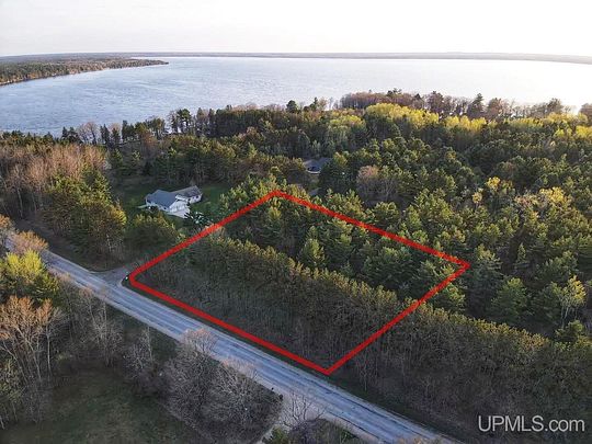 1.3 Acres of Residential Land for Sale in Manistique, Michigan