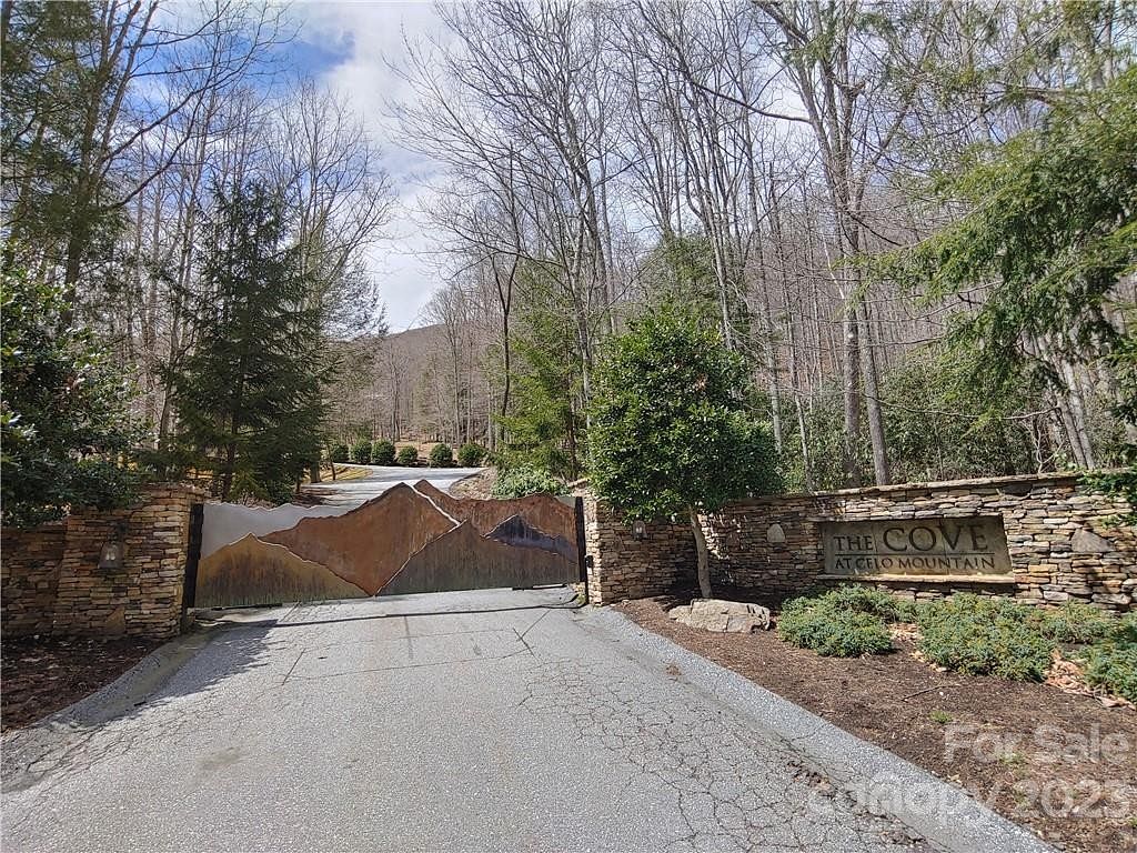 1.7 Acres of Residential Land for Sale in Burnsville, North Carolina