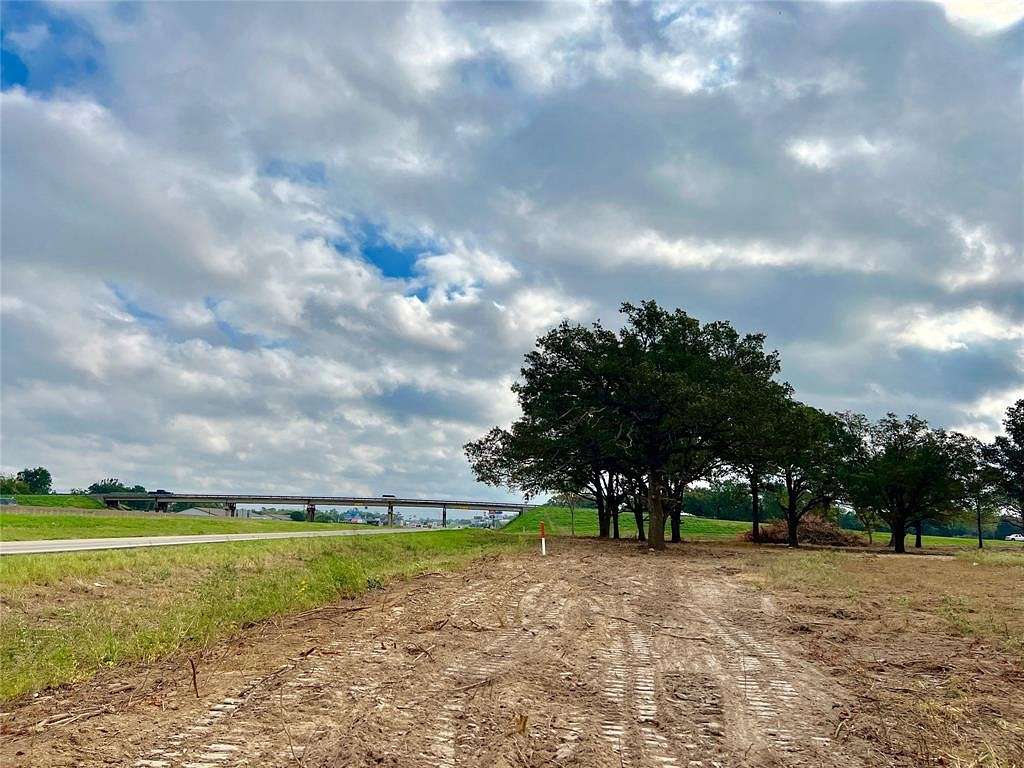 28.2 Acres of Commercial Land for Sale in Sulphur Springs, Texas