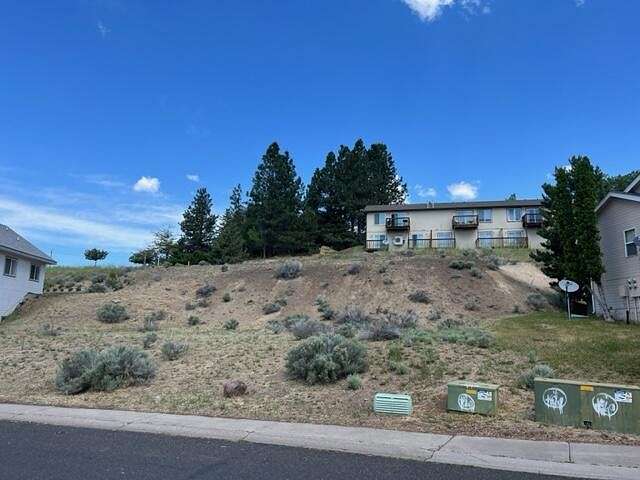 0.3 Acres of Residential Land for Sale in Klamath Falls, Oregon