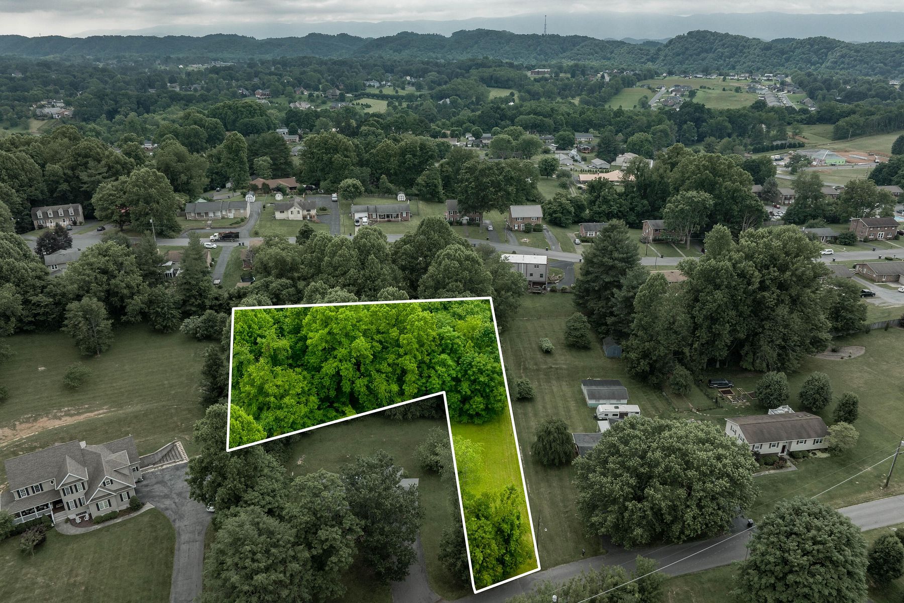 0.83 Acres of Residential Land for Sale in Bristol, Tennessee