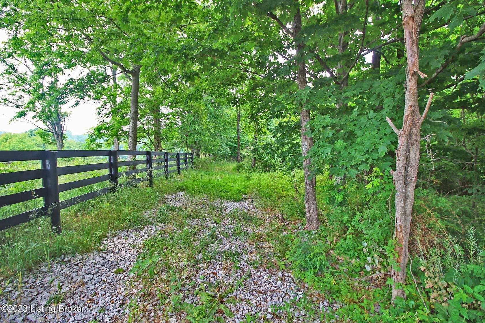 17.7 Acres of Land for Sale in Frankfort, Kentucky
