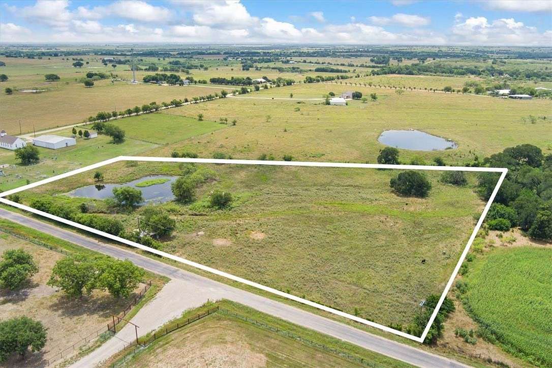 6 Acres of Land for Sale in Riesel, Texas