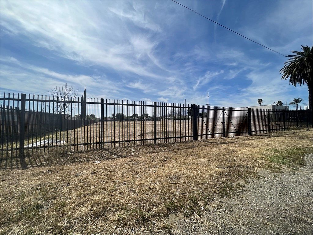 1.4 Acres of Commercial Land for Sale in Fontana, California