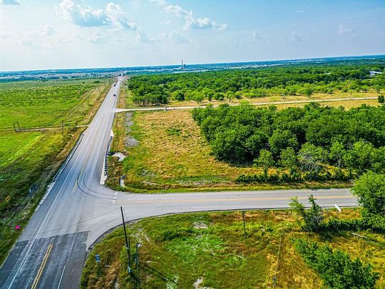 3.5 Acres of Mixed-Use Land for Sale in Corsicana, Texas