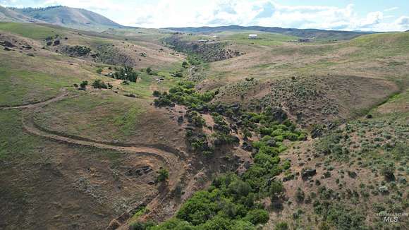 141 Acres of Agricultural Land for Sale in Sweet, Idaho