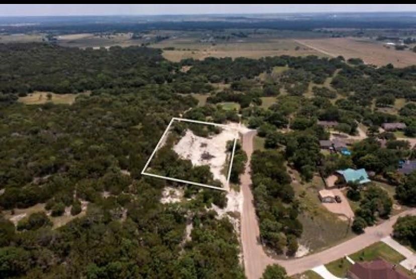 1 Acre of Residential Land for Sale in Gatesville, Texas