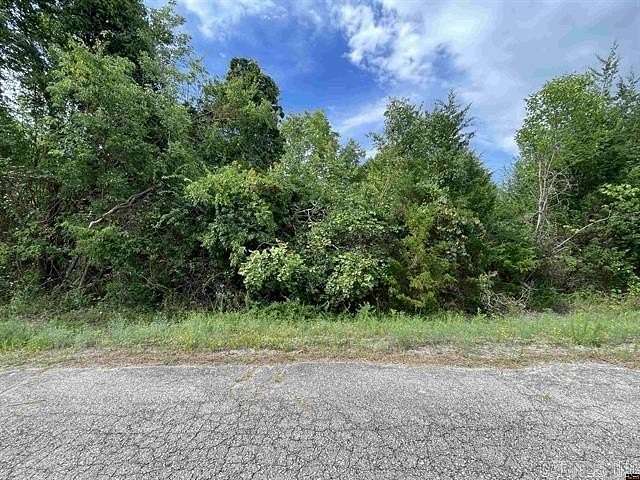 5 Acres of Residential Land for Sale in Flippin, Arkansas